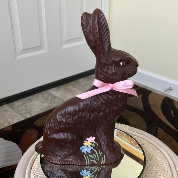 VINTAGE SC  FAUX CHOCOLATE RESIN HAND PAINTED RABBIT PINK BOW & FLOWERS USA MADE - Picture 14 of 15